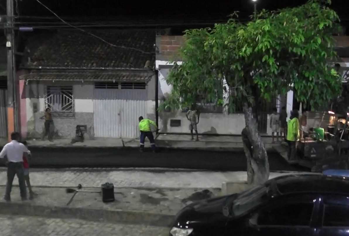Camacã: Prefeito Paulo do Gás leva asfalto para Leoventura com recursos próprios
